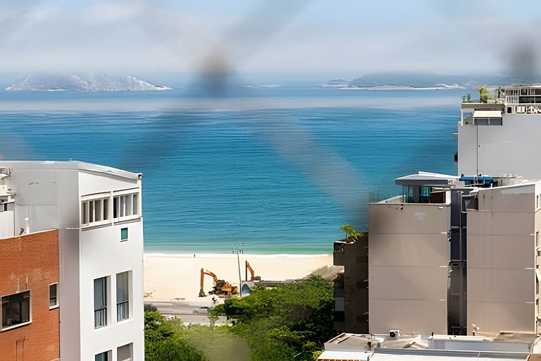 Vista Mar 2qts reformado, metrô e 300m da praia!
