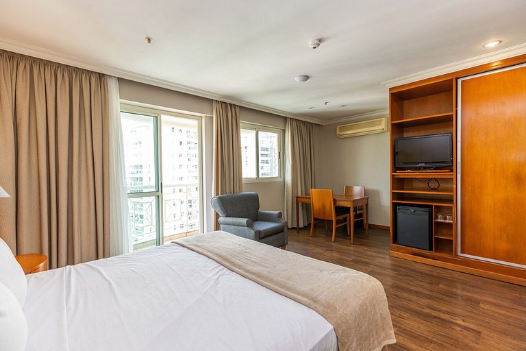 Barra Premium flat c/ serviços e piscina