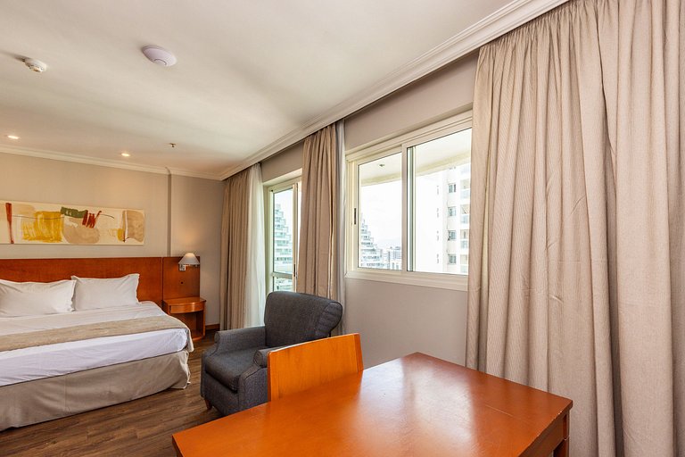 Barra Premium flat c/ serviços e piscina