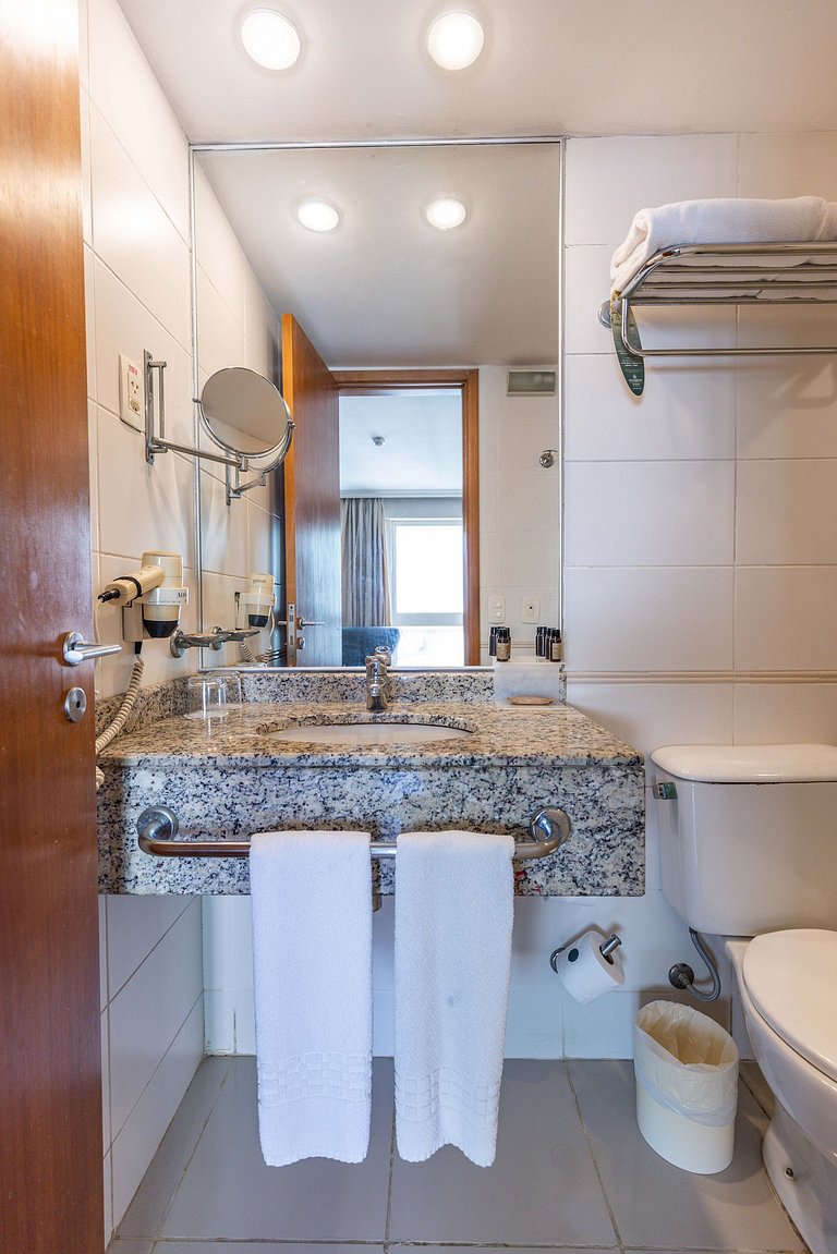 Barra Premium flat c/ serviços e piscina