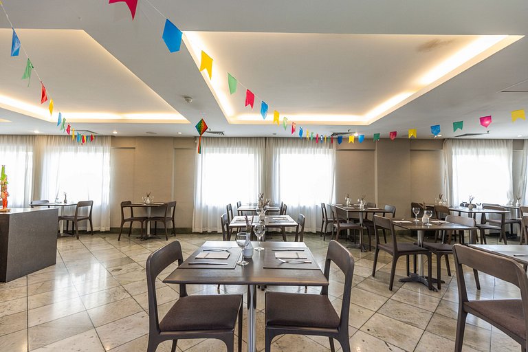 Barra Premium flat c/ serviços e piscina
