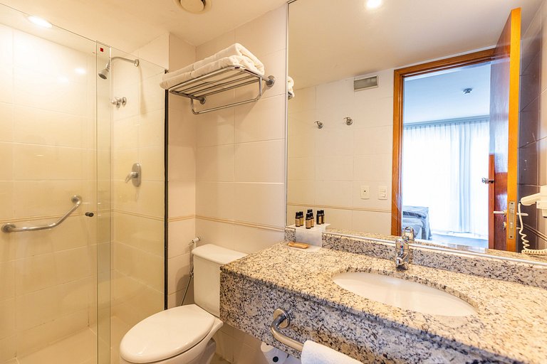 Barra Premium flat c/ serviços e piscina