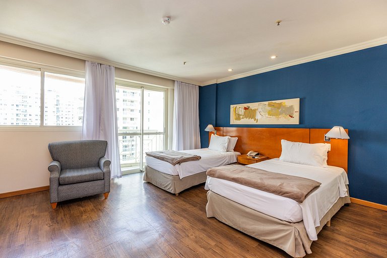Barra Premium flat c/ serviços e piscina