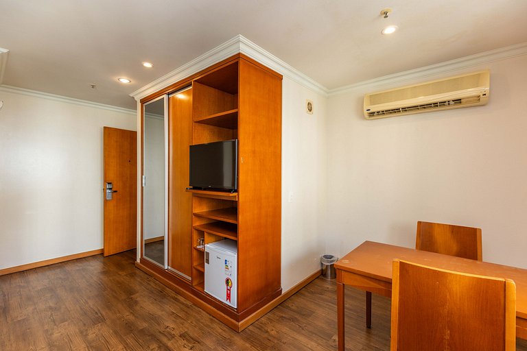 Barra Premium flat c/ serviços e piscina