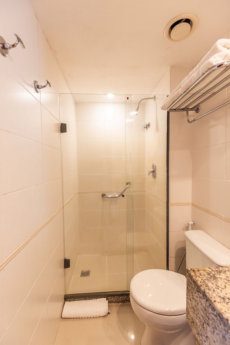Barra Premium flat c/ serviços e piscina