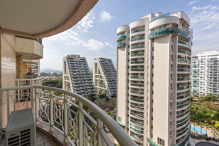 Barra Premium flat c/ serviços e piscina