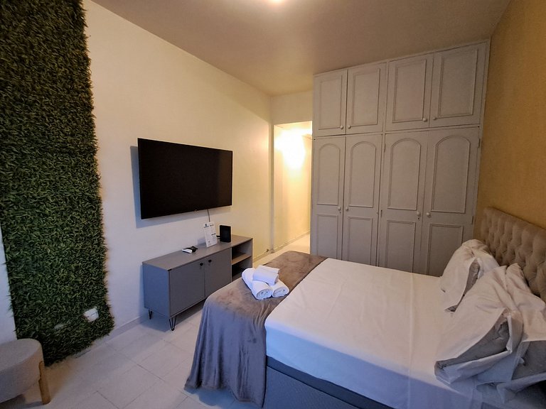 Studio em Copa, quadra da praia e metrô!