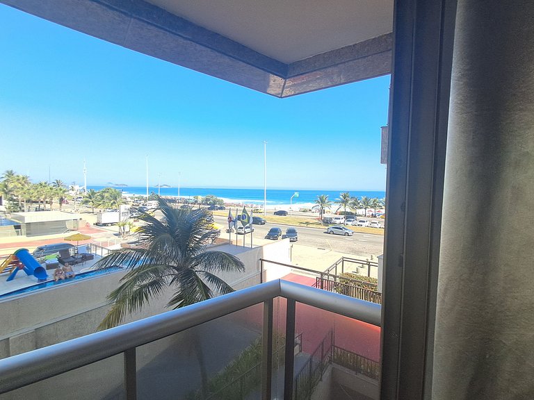 CasaDelMar flat com serviços de frente para praia!