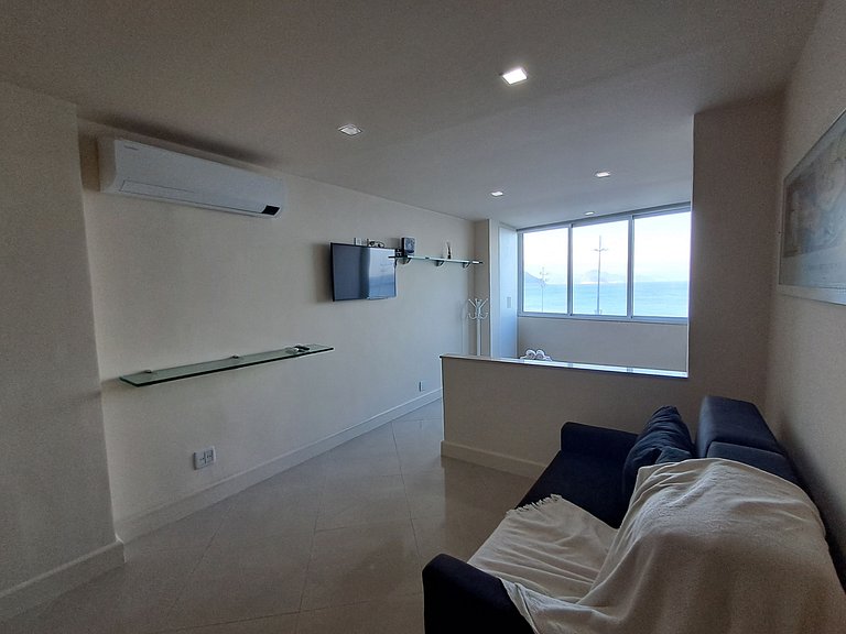 Vista Panorâmica de Copacabana, estúdio reformado!