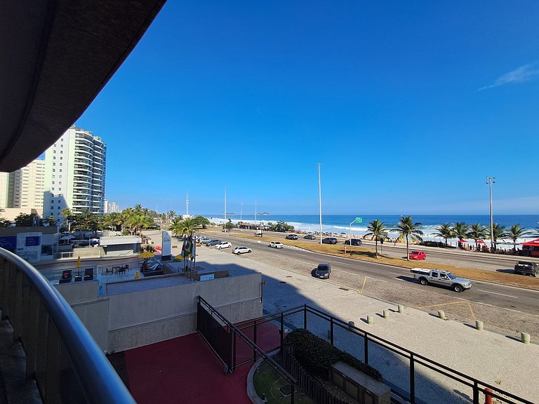 CasaDelMar flat com serviços de frente para praia!