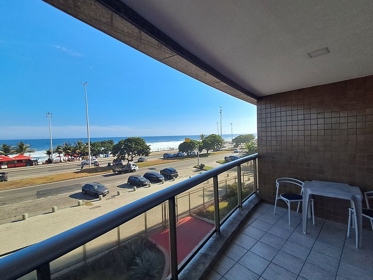 CasaDelMar flat com serviços de frente para praia!